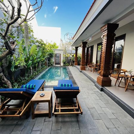 Cecillia Guesthouse Canggu Exterior photo