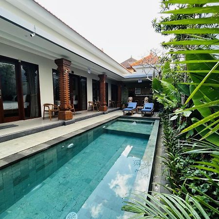 Cecillia Guesthouse Canggu Exterior photo